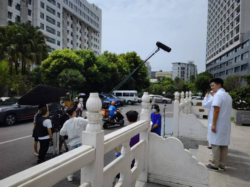八步区广告片拍摄公司低成本实现高规格制作的诀窍